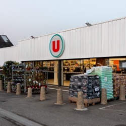 Une nouvelle enseigne pour le supermarché de Baugy !