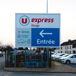 Une nouvelle enseigne pour le supermarché de Baugy !